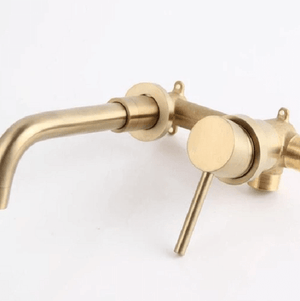 Modern Brass Wall Mounted Faucet | Bright & Plus.