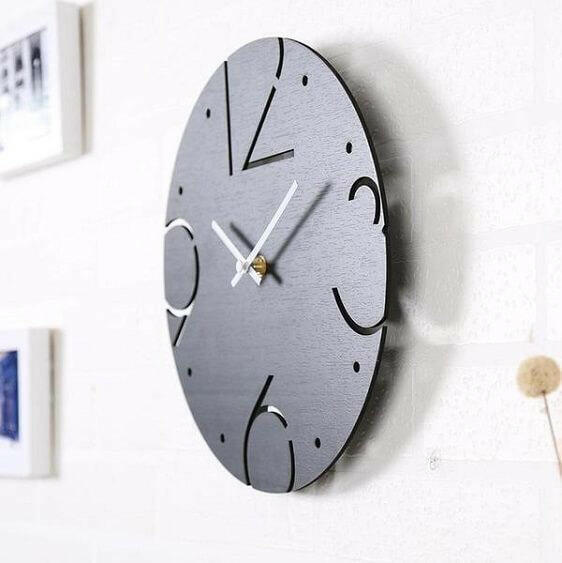 Perry-Number Hollow Out Wooden Clock | Bright & Plus.