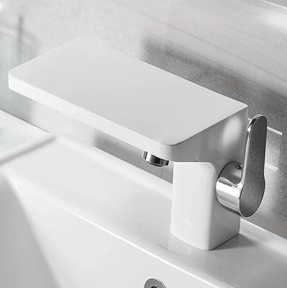 Portia - Porcelain Faucet with Mini Shelf | Bright & Plus.