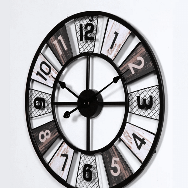 Vintage Iron | Bright & Plus.